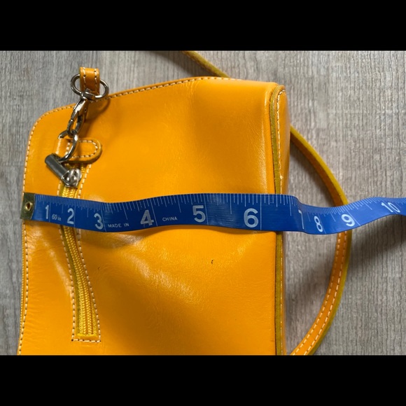 Vera Pelle yellow mini crossbody shoulder bag - Picture 10 of 12
